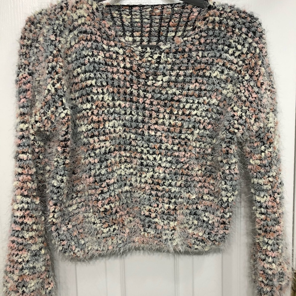 Pastel fuzzy cropped sweater